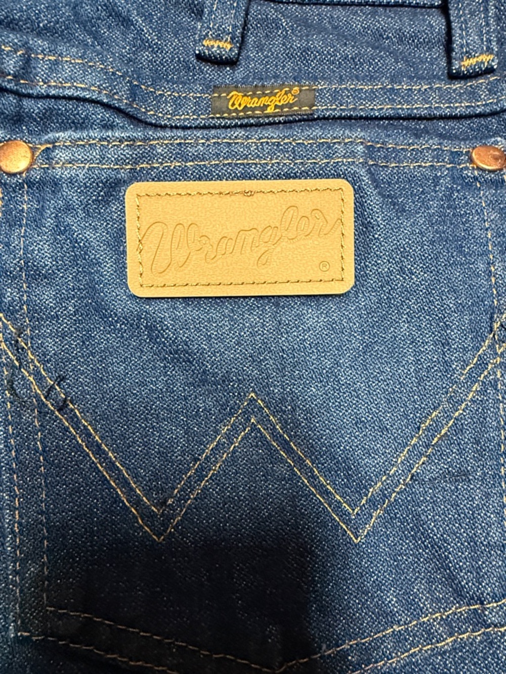 Wrangler slim Fit Dark Blue Denim Jeans - Picture 2 of 4